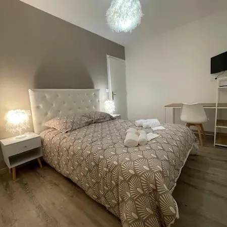 Apartment Maison 4 *