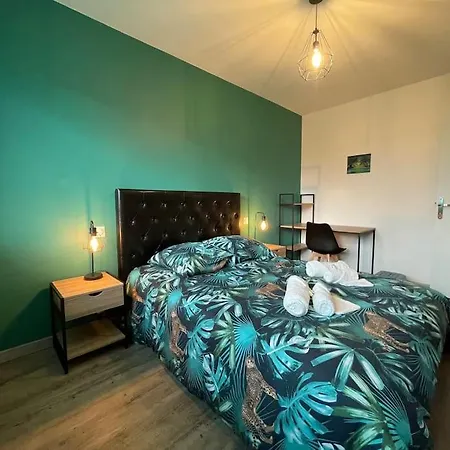 Apartment Maison 4 *